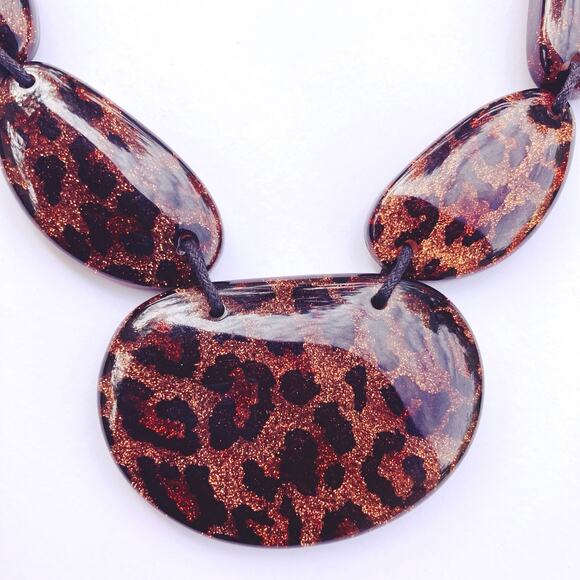 2010s Leopard Print Resin Statement Necklace Faux Tortoise Big Bead Jewelry - Picture 5 of 11